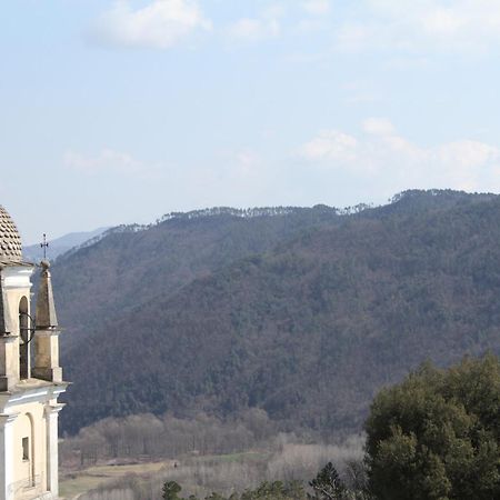 Al Castello Da Annamaria Guest House Беверино Стая снимка
