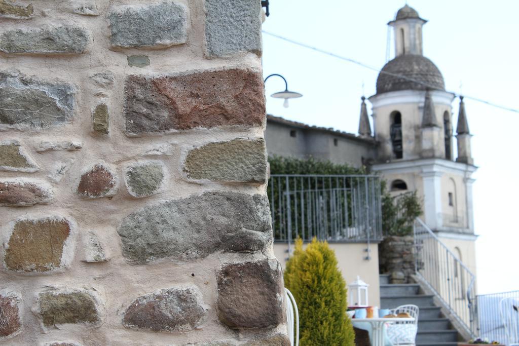 Al Castello Da Annamaria Guest House Беверино Екстериор снимка