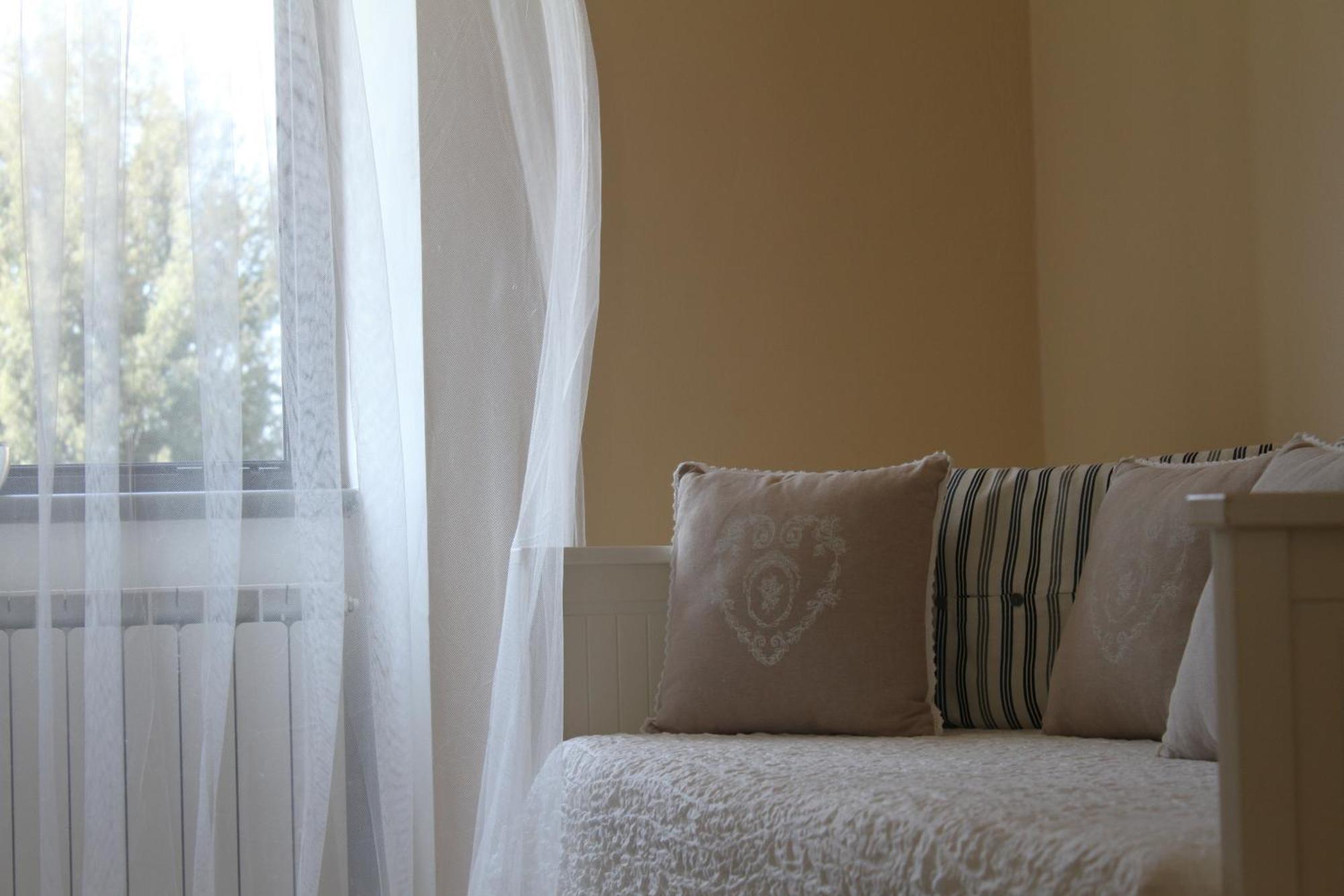 Al Castello Da Annamaria Guest House Беверино Стая снимка