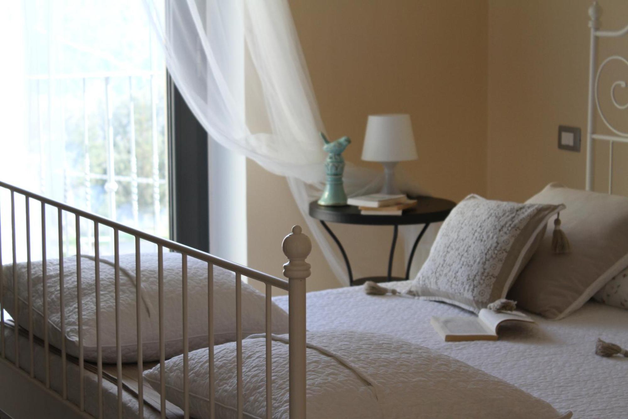 Al Castello Da Annamaria Guest House Беверино Стая снимка